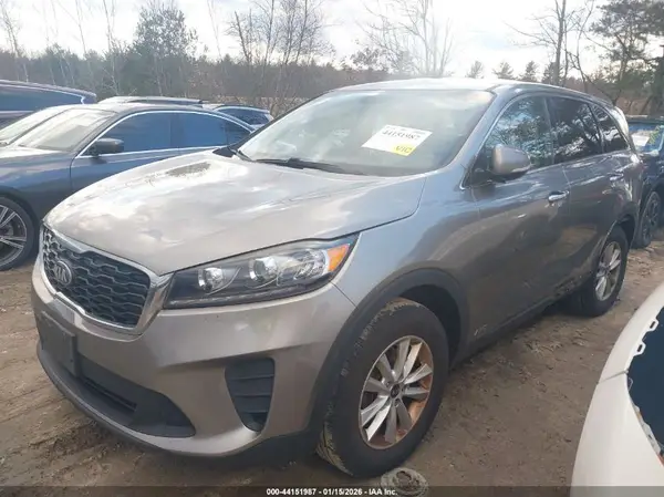 5XYPGDA35KG436155 2019 KIA SORENTO - Image 2