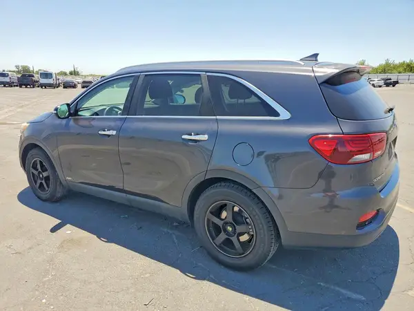 5XYPGDA35KG438780 2019 KIA SORENTO - Image 2