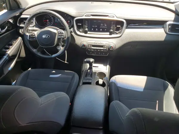 5XYPGDA35KG438780 2019 KIA SORENTO - Image 8