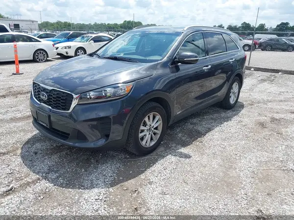 5XYPGDA35KG439394 2019 KIA SORENTO - Image 2