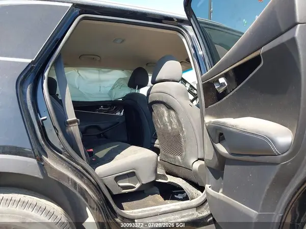 5XYPGDA35KG456695 2019 KIA SORENTO - Image 8