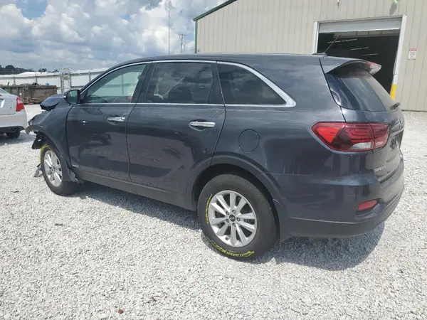 5XYPGDA35KG461153 2019 KIA SORENTO - Image 2