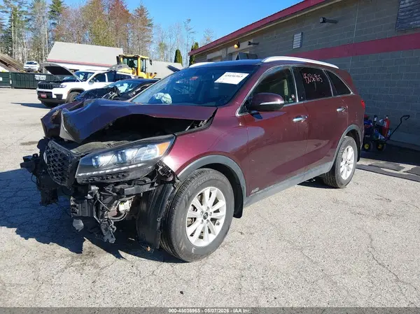 5XYPGDA35KG520766 2019 KIA SORENTO - Image 2