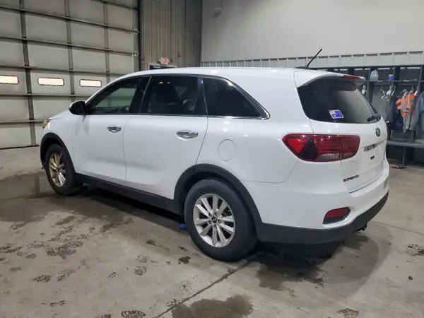 5XYPGDA35KG526485 2019 KIA SORENTO - Image 2