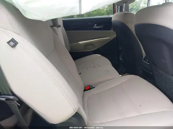 5XYPGDA35KG537230 2019 KIA SORENTO - Image 8
