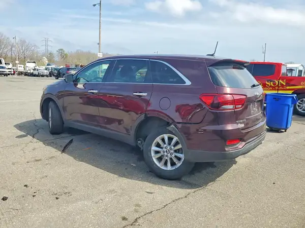 5XYPGDA35KG537910 2019 KIA SORENTO - Image 2