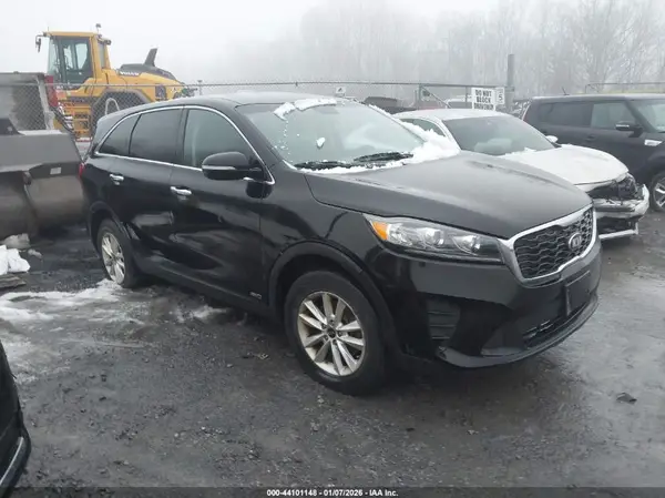 5XYPGDA35KG542072 2019 KIA SORENTO - Image 1