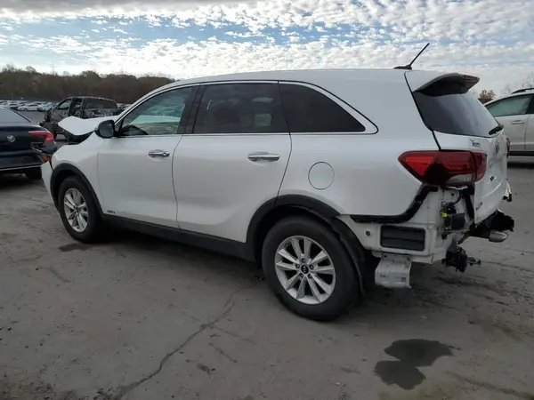 5XYPGDA35KG560135 2019 KIA SORENTO - Image 2