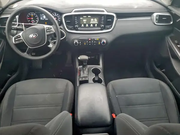 5XYPGDA35KG565710 2019 KIA SORENTO - Image 8