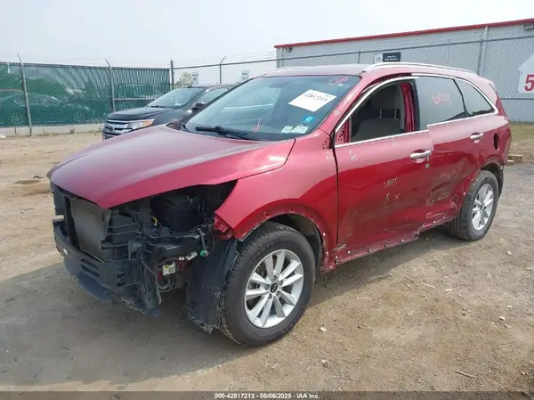5XYPGDA35KG574763 2019 KIA SORENTO - Image 2