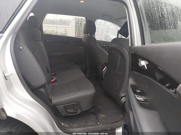 5XYPGDA35KG591336 2019 KIA SORENTO - Image 8