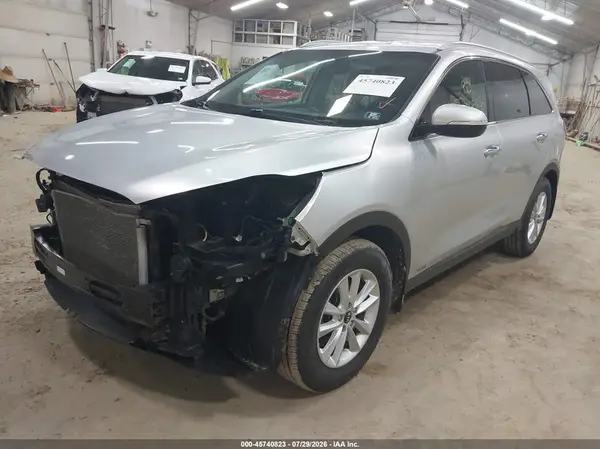 5XYPGDA35KG595807 2019 KIA SORENTO - Image 2