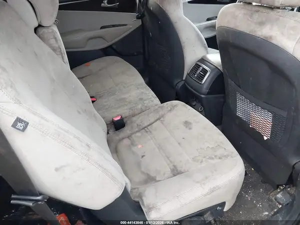 5XYPGDA35LG638172 2020 KIA SORENTO - Image 8