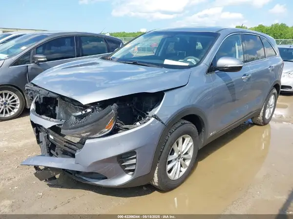 5XYPGDA35LG640097 2020 KIA SORENTO - Image 2