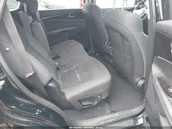 5XYPGDA35LG650645 2020 KIA SORENTO - Image 8