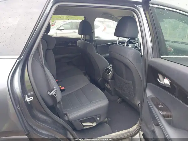 5XYPGDA35LG659068 2020 KIA SORENTO - Image 8