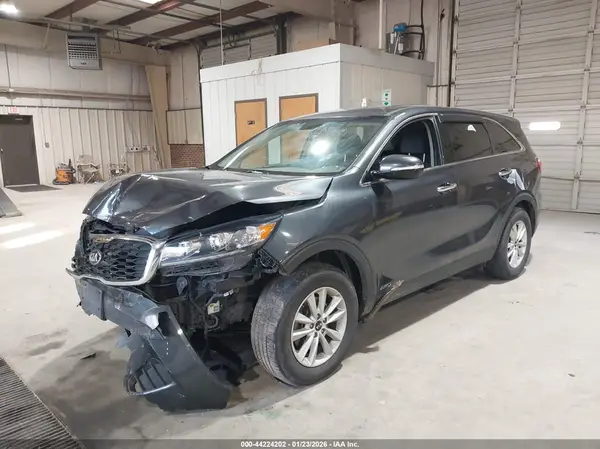 5XYPGDA35LG669244 2020 KIA SORENTO - Image 2