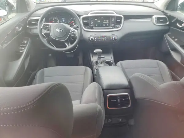 5XYPGDA35LG711136 2020 KIA SORENTO - Image 8