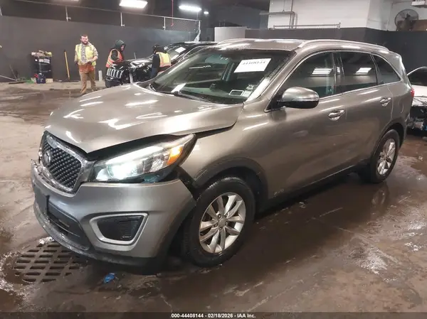 5XYPGDA36GG019442 2016 KIA SORENTO - Image 2