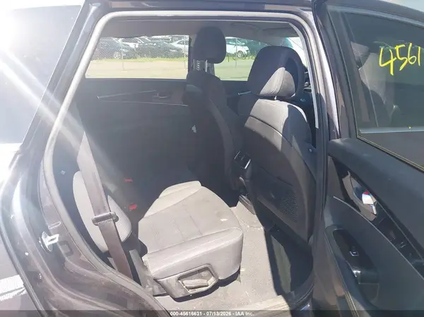 5XYPGDA36GG022471 2016 KIA SORENTO - Image 8