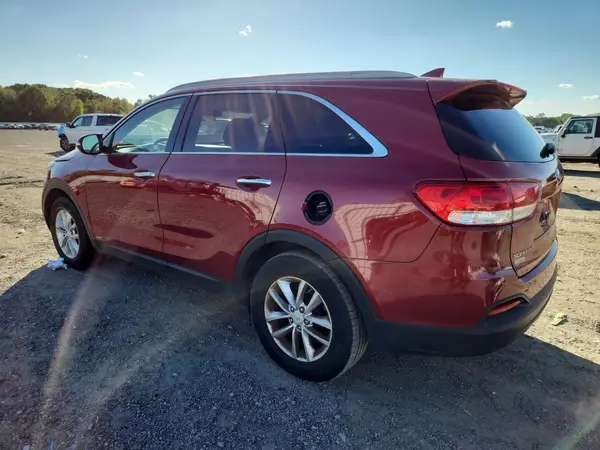 5XYPGDA36GG025807 2016 KIA SORENTO - Image 2
