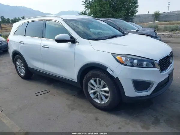 5XYPGDA36GG026004 2016 KIA SORENTO - Image 1