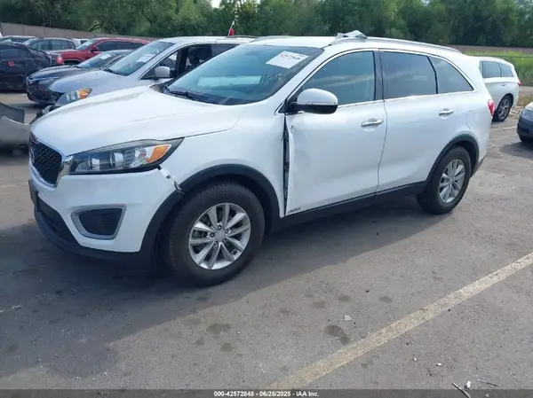 5XYPGDA36GG026004 2016 KIA SORENTO - Image 2