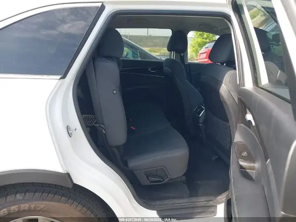 5XYPGDA36GG026004 2016 KIA SORENTO - Image 8
