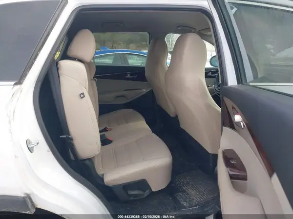 5XYPGDA36GG027864 2016 KIA SORENTO - Image 8