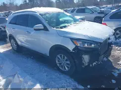 5XYPGDA36GG037651 2016 KIA SORENTO