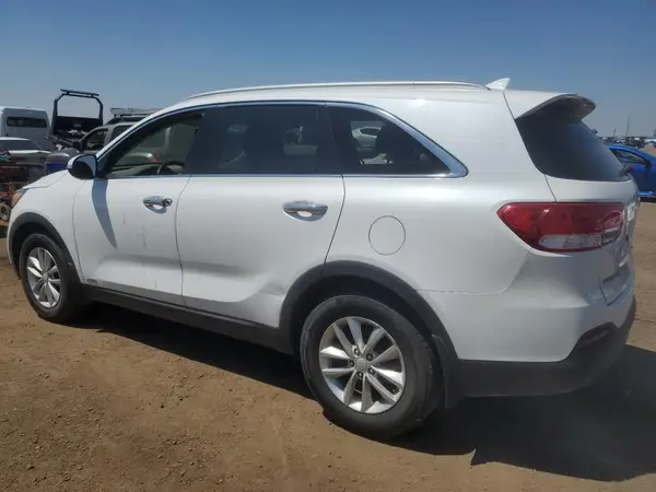 5XYPGDA36GG038928 2016 KIA SORENTO - Image 2