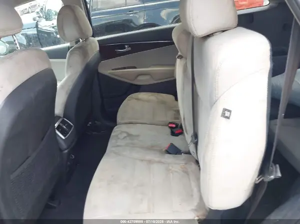 5XYPGDA36GG043630 2016 KIA SORENTO - Image 8