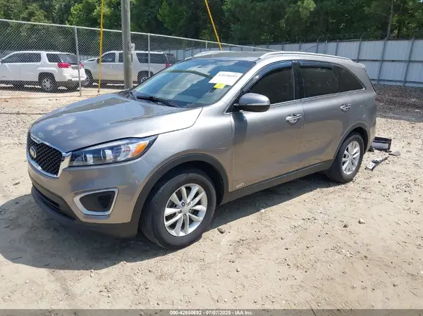 5XYPGDA36GG046706 2016 KIA SORENTO - Image 2