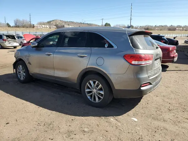5XYPGDA36GG047239 2016 KIA SORENTO - Image 2