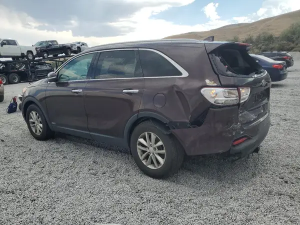 5XYPGDA36GG048357 2016 KIA SORENTO - Image 2