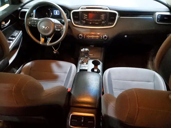 5XYPGDA36GG052943 2016 KIA SORENTO - Image 8