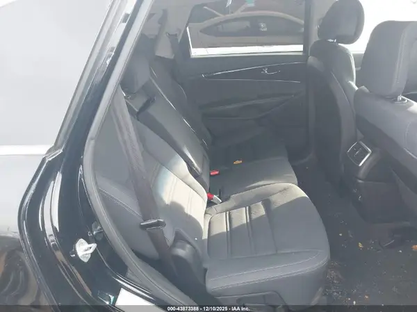 5XYPGDA36GG053638 2016 KIA SORENTO - Image 8