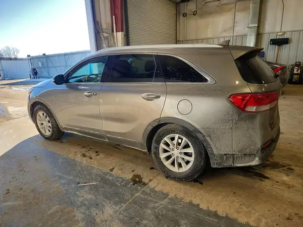 5XYPGDA36GG057138 2016 KIA SORENTO - Image 2