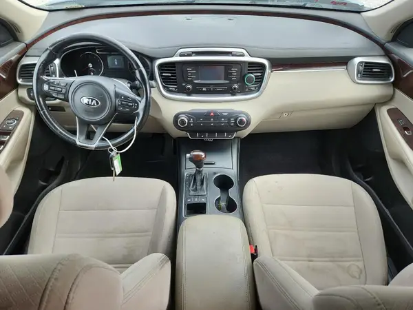 5XYPGDA36GG060105 2016 KIA SORENTO - Image 8