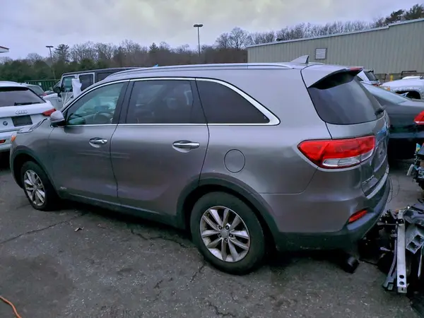 5XYPGDA36GG060413 2016 KIA SORENTO - Image 2