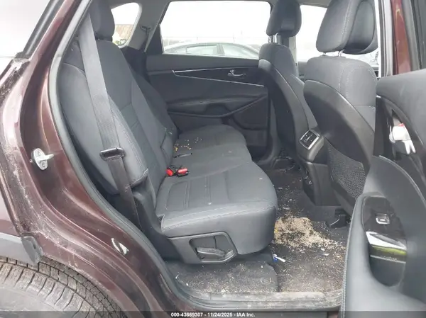 5XYPGDA36GG066423 2016 KIA SORENTO - Image 7