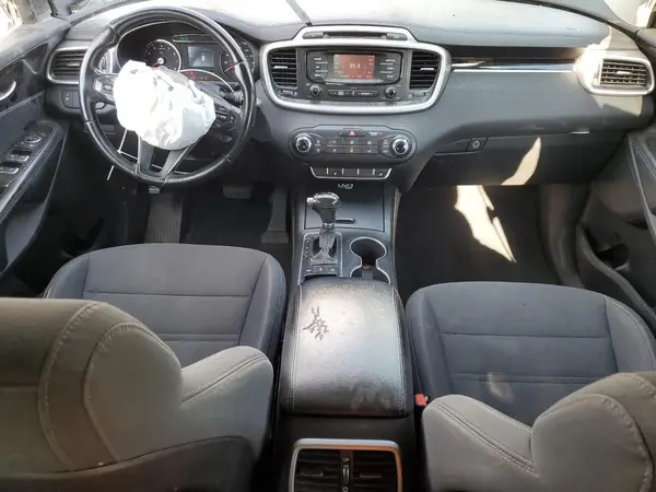 5XYPGDA36GG083724 2016 KIA SORENTO - Image 8