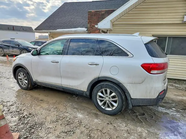 5XYPGDA36GG090799 2016 KIA SORENTO - Image 2