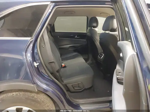 5XYPGDA36GG096800 2016 KIA SORENTO - Image 8
