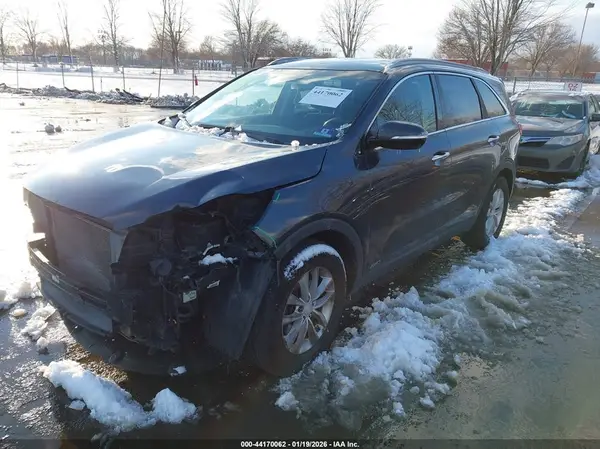 5XYPGDA36GG099146 2016 KIA SORENTO - Image 2