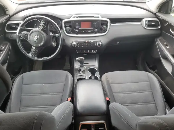5XYPGDA36GG109500 2016 KIA SORENTO - Image 8