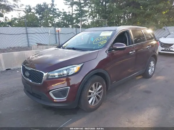 5XYPGDA36GG126460 2016 KIA SORENTO - Image 2