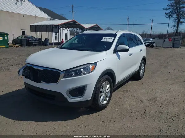 5XYPGDA36GG133408 2016 KIA SORENTO - Image 2