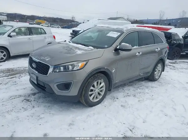 5XYPGDA36GG134395 2016 KIA SORENTO - Image 2