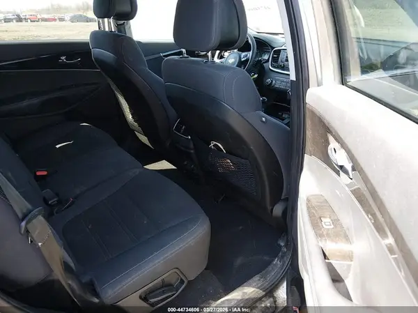 5XYPGDA36GG134509 2016 KIA SORENTO - Image 8